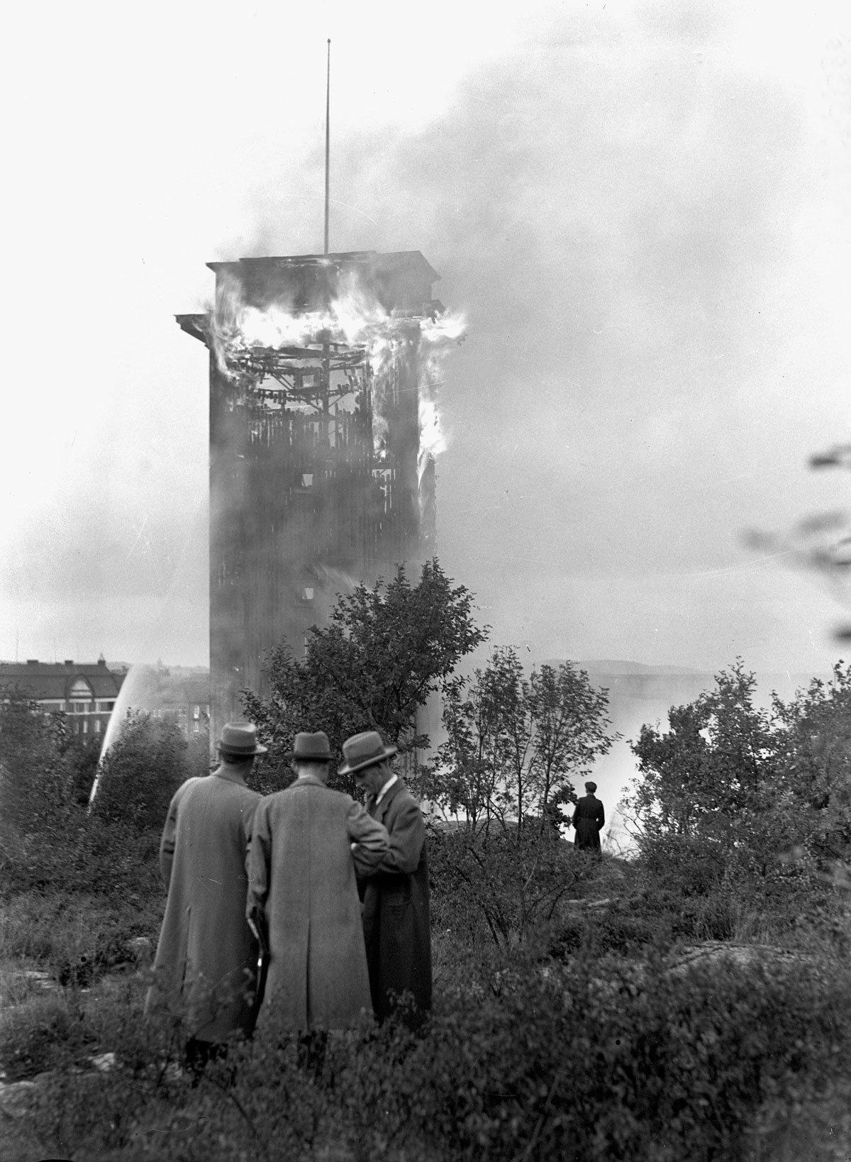 Lisebergstornet brinner 1938.
