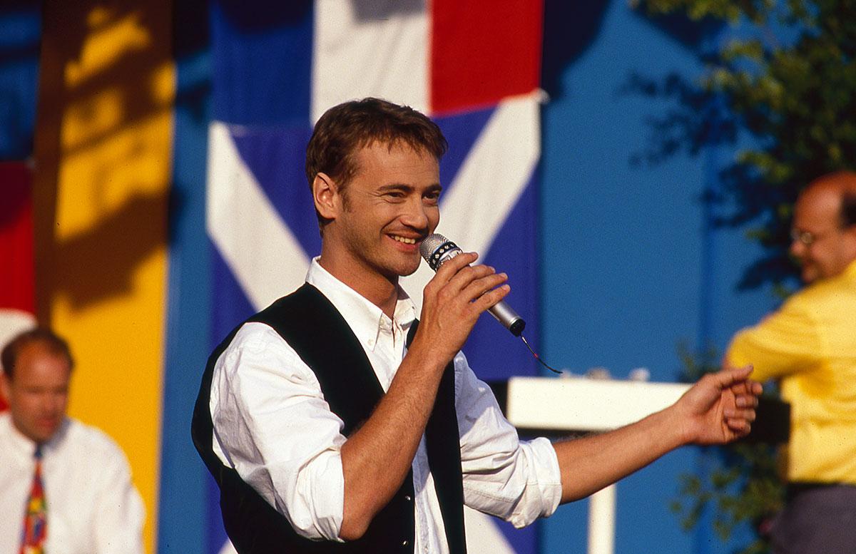 Sångaren Christer Björkman uppträder på Stora scenen 1992.